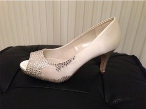 Decorating bridal shoes with swarovski crystals - wip